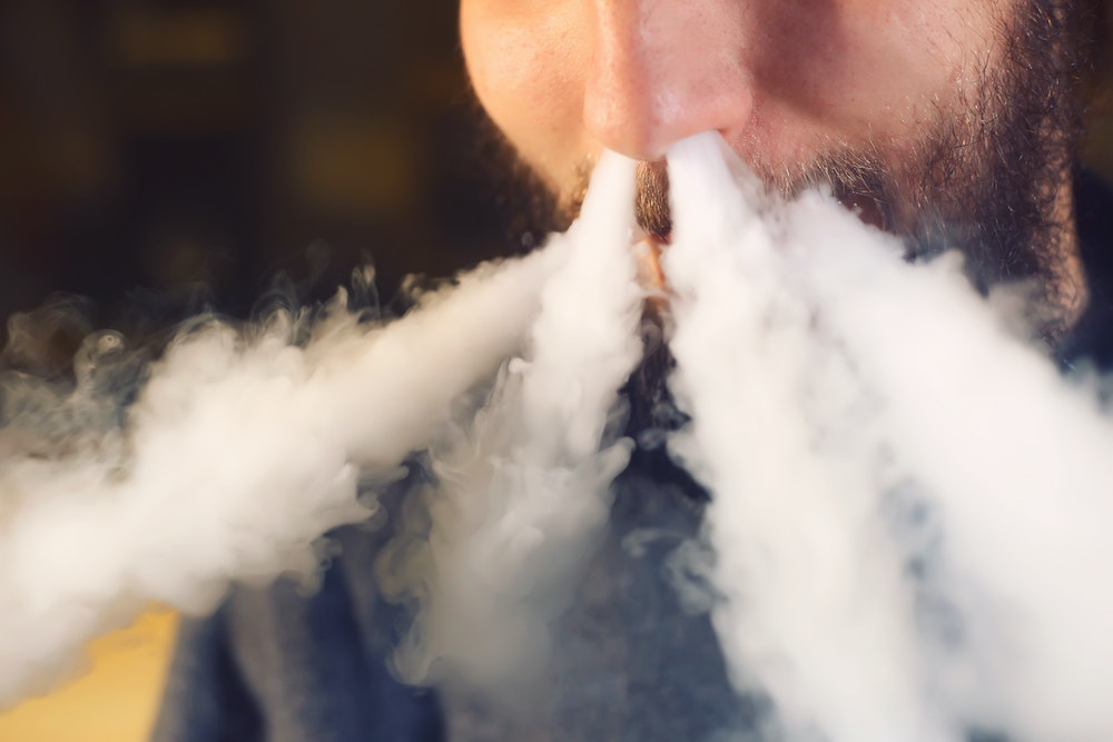 L'Art d'Ouvrir Son Propre Magasin de Cigarettes Électroniques: Guide Complet