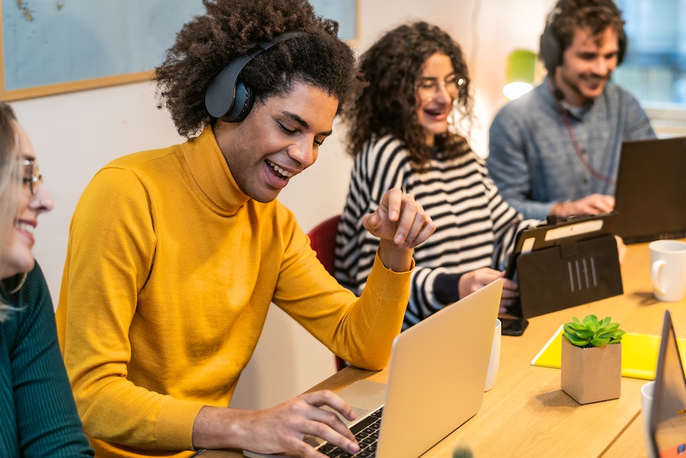 Le Coworking : Un levier puissant pour renforcer l'identité de marque