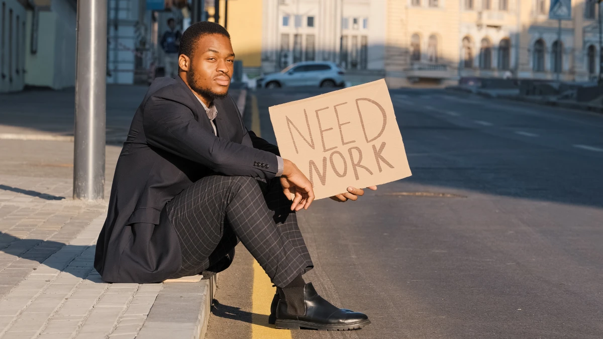 Abandon de poste et droit au chômage : quelles conséquences juridiques et sociales ?